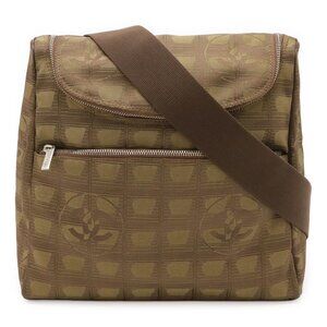 CHANEL Green Leather Shoulder Bag